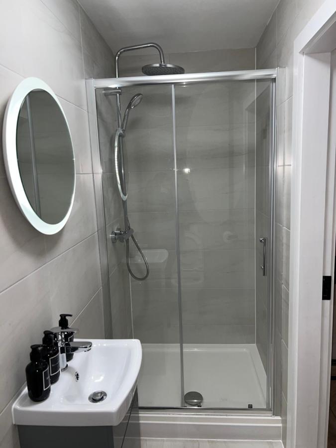 128 Anfield Road Hotel Ливърпул Екстериор снимка