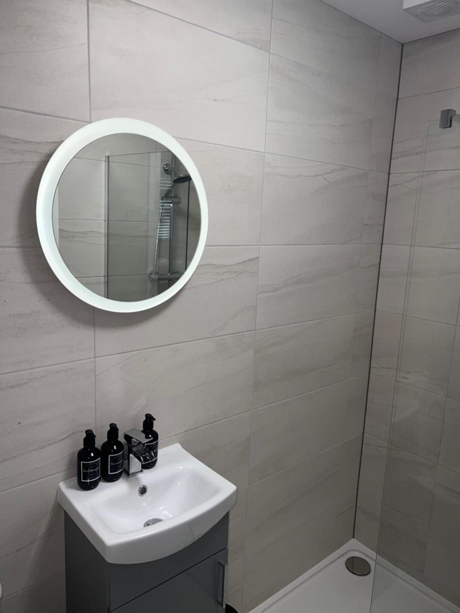 128 Anfield Road Hotel Ливърпул Стая снимка